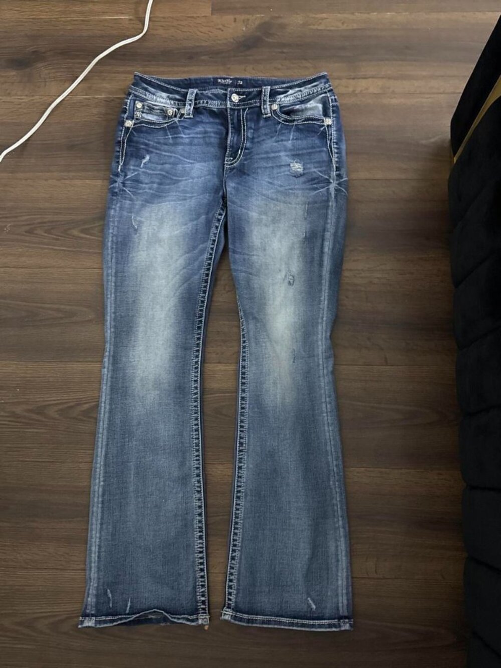Medium Wash Bootcut Denim Jeans | Embellished Back Pockets Size 31